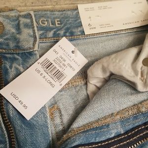 American Eagle Mom Jean